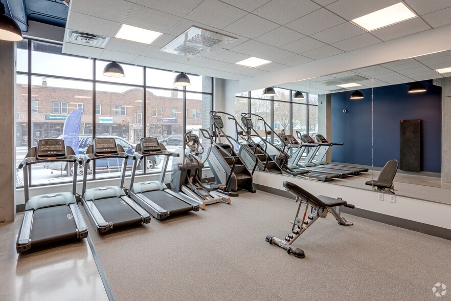 246-258 Snelling Ave, Saint Paul, MN for lease - Interior Photo - Image 3 of 58