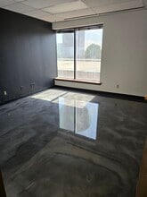 4015 Belt Line Rd, Addison, TX à louer Photo du bâtiment- Image 2 de 2