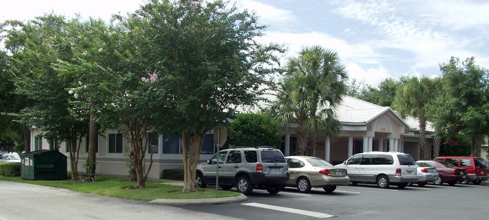 595 Oak Commons Blvd, Kissimmee, FL for lease - Primary Photo - Image 1 of 3