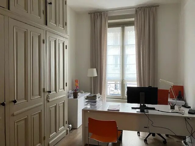 55 Rue Président Edouard Herriot, Lyon for lease Interior Photo- Image 1 of 22
