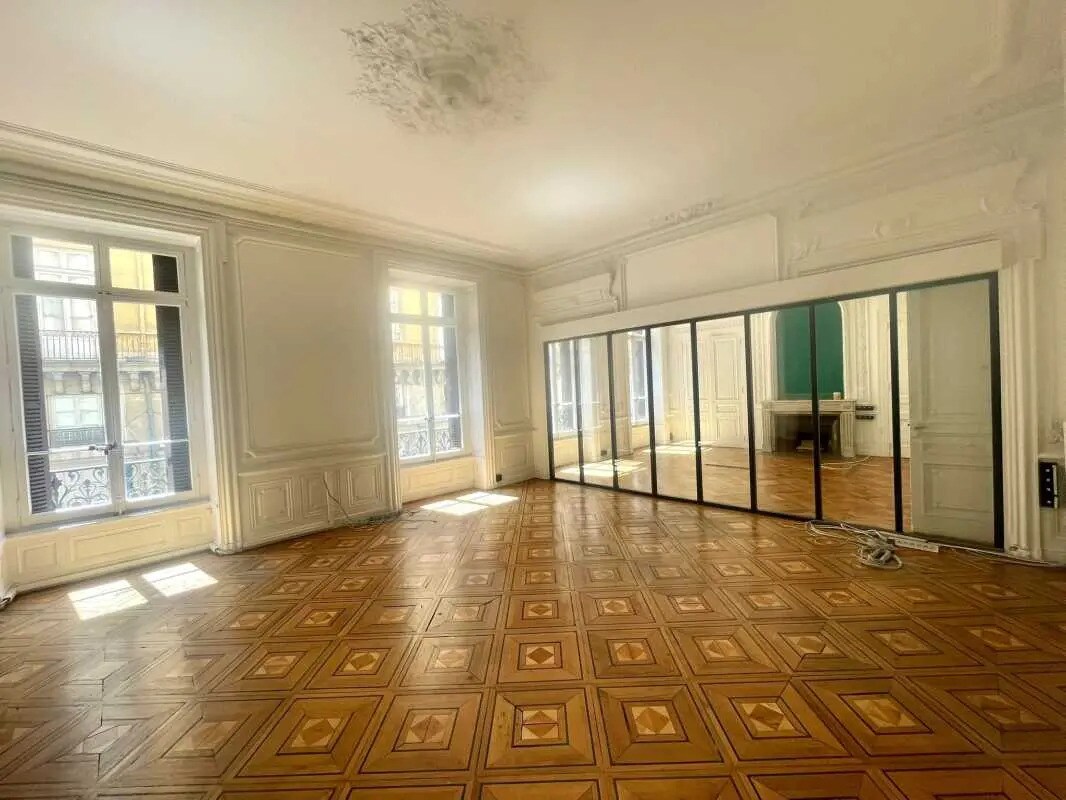 Office in Lyon for lease Interior Photo- Image 1 of 11