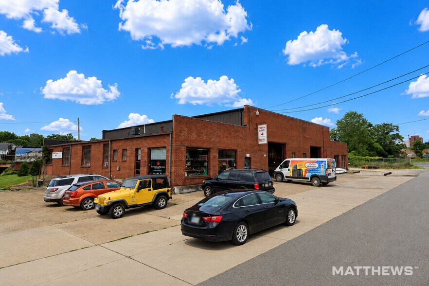 294 E 3rd St, Mansfield, OH à vendre - Photo du bâtiment - Image 1 de 3