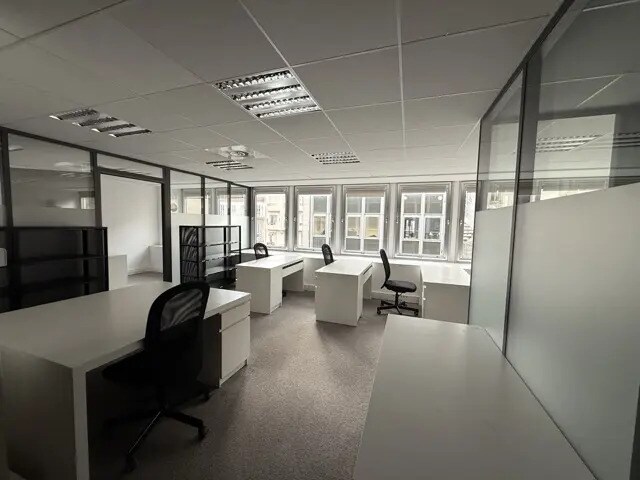 Office in Marseille for lease Interior Photo- Image 1 of 7