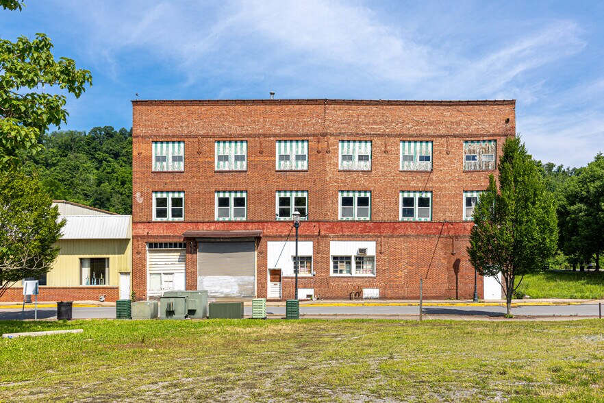 114 Clay St, Morgantown, WV à vendre - Photo principale - Image 1 de 4