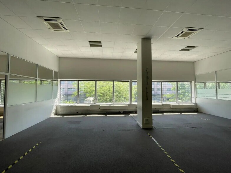 45 Avenue Victor Hugo, Aubervilliers for lease - Interior Photo - Image 3 of 13