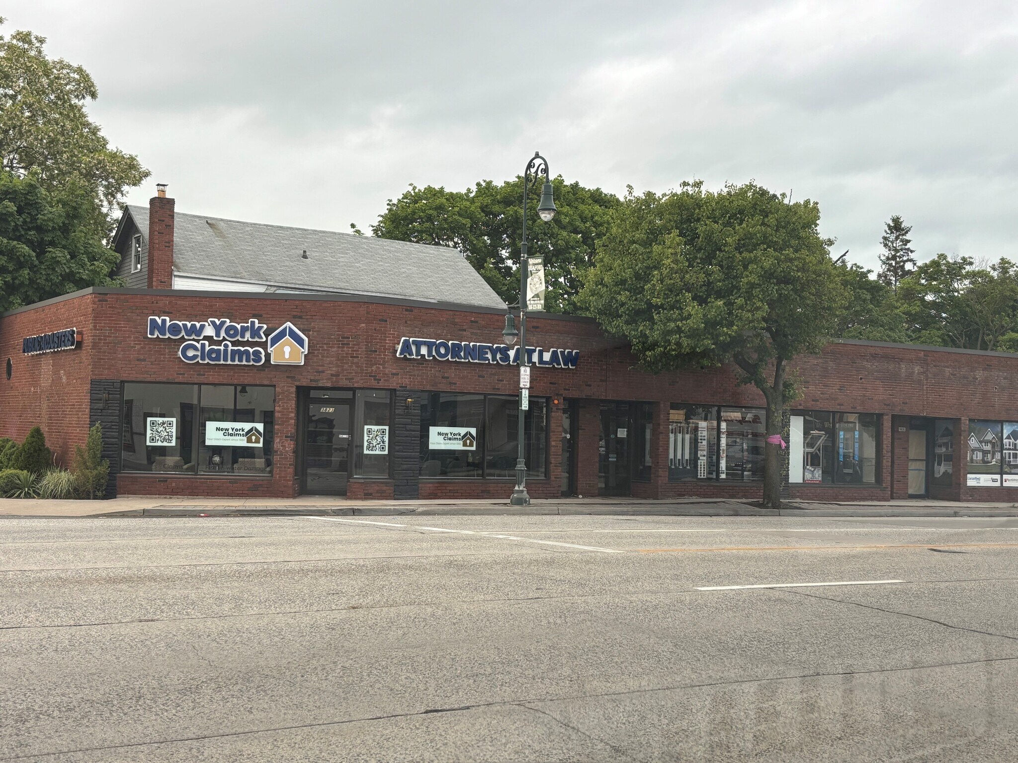 3823 Merrick Rd, Seaford, NY à vendre Photo du bâtiment- Image 1 de 1