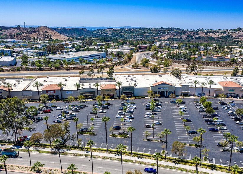 30501-30505 Avenida de las Flores, Rancho Santa Margarita, CA for sale - Building Photo - Image 2 of 11