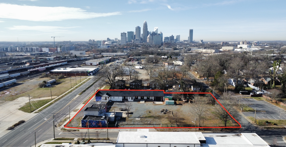 1725 N Tryon St N, Charlotte, NC for sale - Building Photo - Image 1 of 1