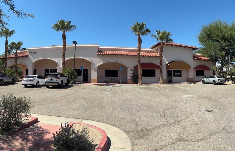 47250 Washington St, La Quinta, CA for lease - Building Photo - Image 1 of 3