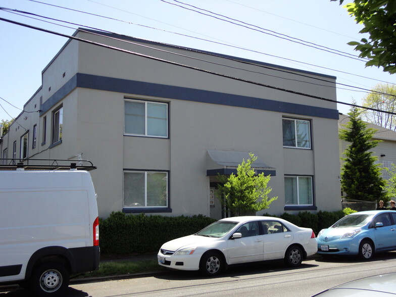 8016 N Ida Ave, Portland, OR for sale - Building Photo - Image 2 of 11