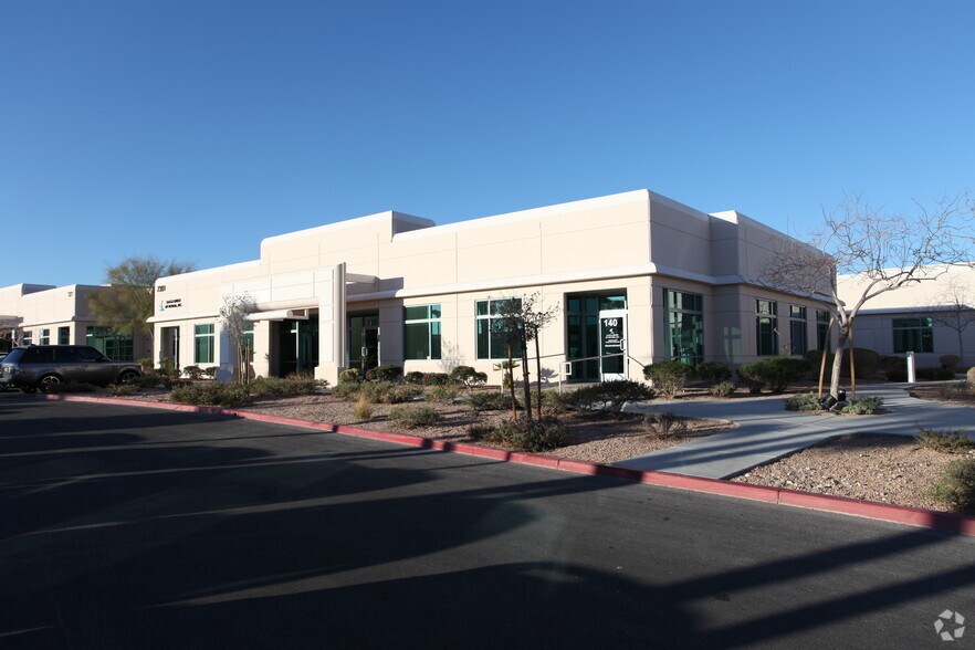 7381 Prairie Falcon Rd, Las Vegas, NV for lease - Primary Photo - Image 1 of 52