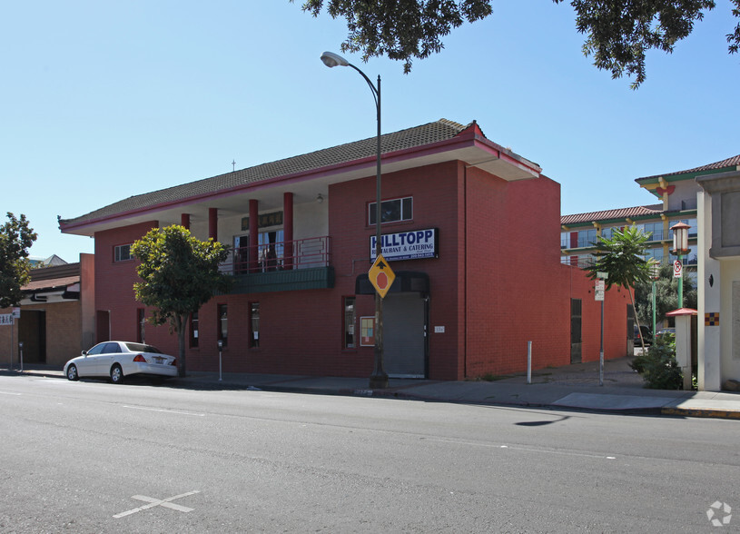 126 E Market St, Stockton, CA for lease - Primary Photo - Image 1 of 15