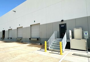 4633 Perrin Crk, San Antonio, TX à louer Photo du bâtiment- Image 1 de 3