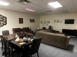100 S Jefferson St, New Castle, PA for lease Interior Photo- Image 2 of 5