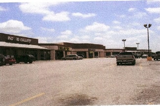 Plus de détails pour 1600 N Sara Dewitt Dr, Gonzales, TX - Commerce de détail à louer