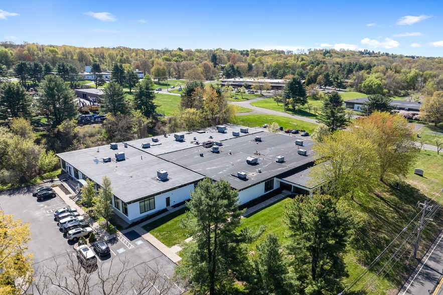2 Barnes Industrial Park Rd S, Wallingford, CT for sale - Building Photo - Image 2 of 6