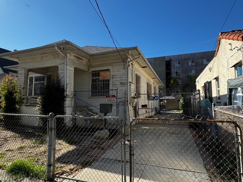 1025 Kenmore Avenue Ave, Los Angeles, CA à vendre - Photo du bâtiment - Image 3 de 6