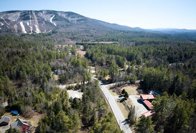 More details for 3806 Vt Route 11, Londonderry, VT - Hospitality for Sale
