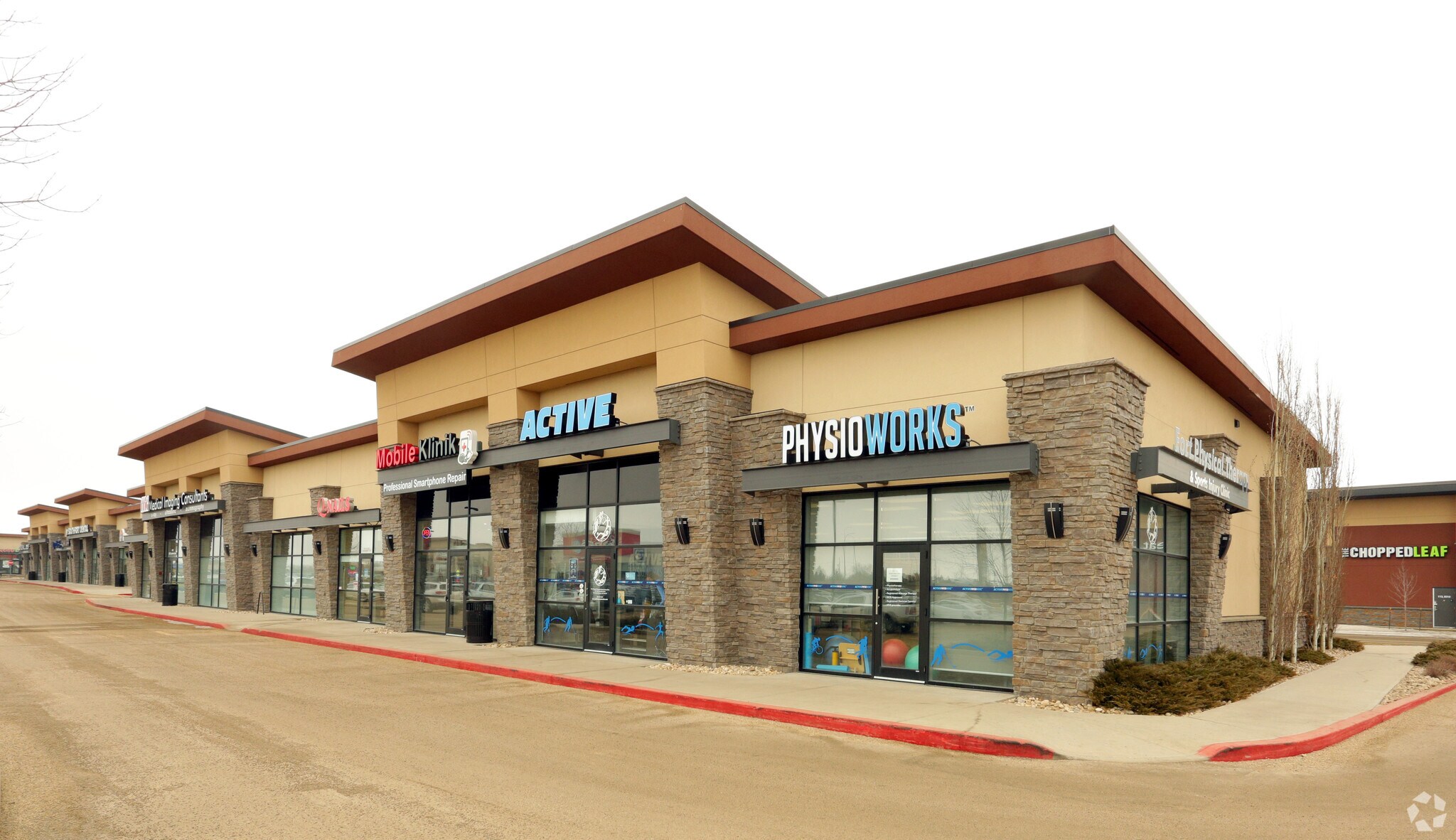 9284 Southfort Dr, Fort Saskatchewan, AB for lease Building Photo- Image 1 of 3