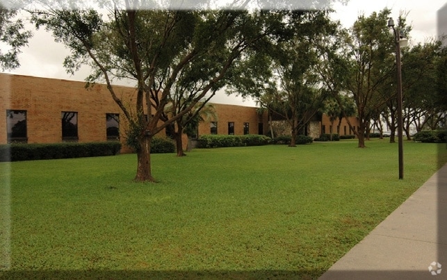 6045 SE 83rd St, Ocala, FL for sale - Building Photo - Image 2 of 18