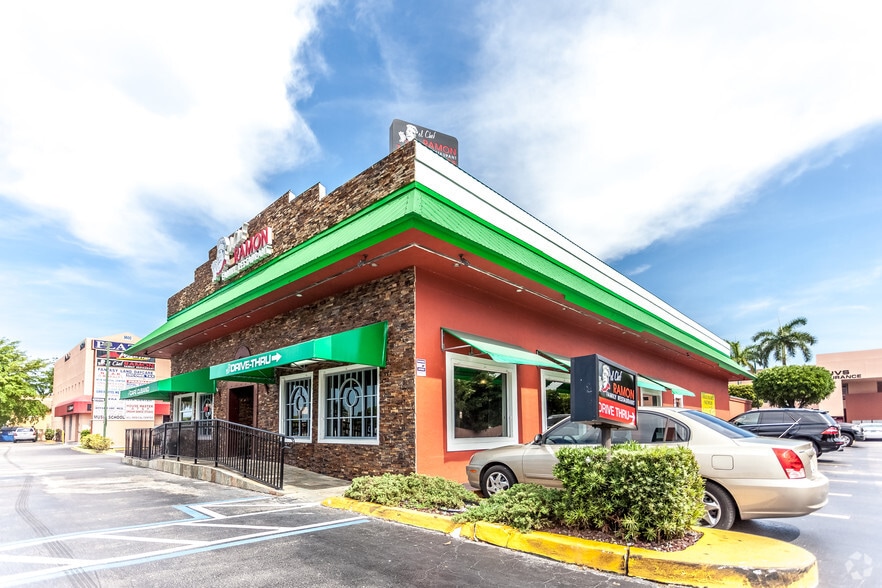 9600 SW 8th St, Miami, FL à louer - Photo principale - Image 3 de 8