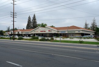 Plus de détails pour 2220 N Moorpark Rd, Thousand Oaks, CA - Commerce de détail à louer