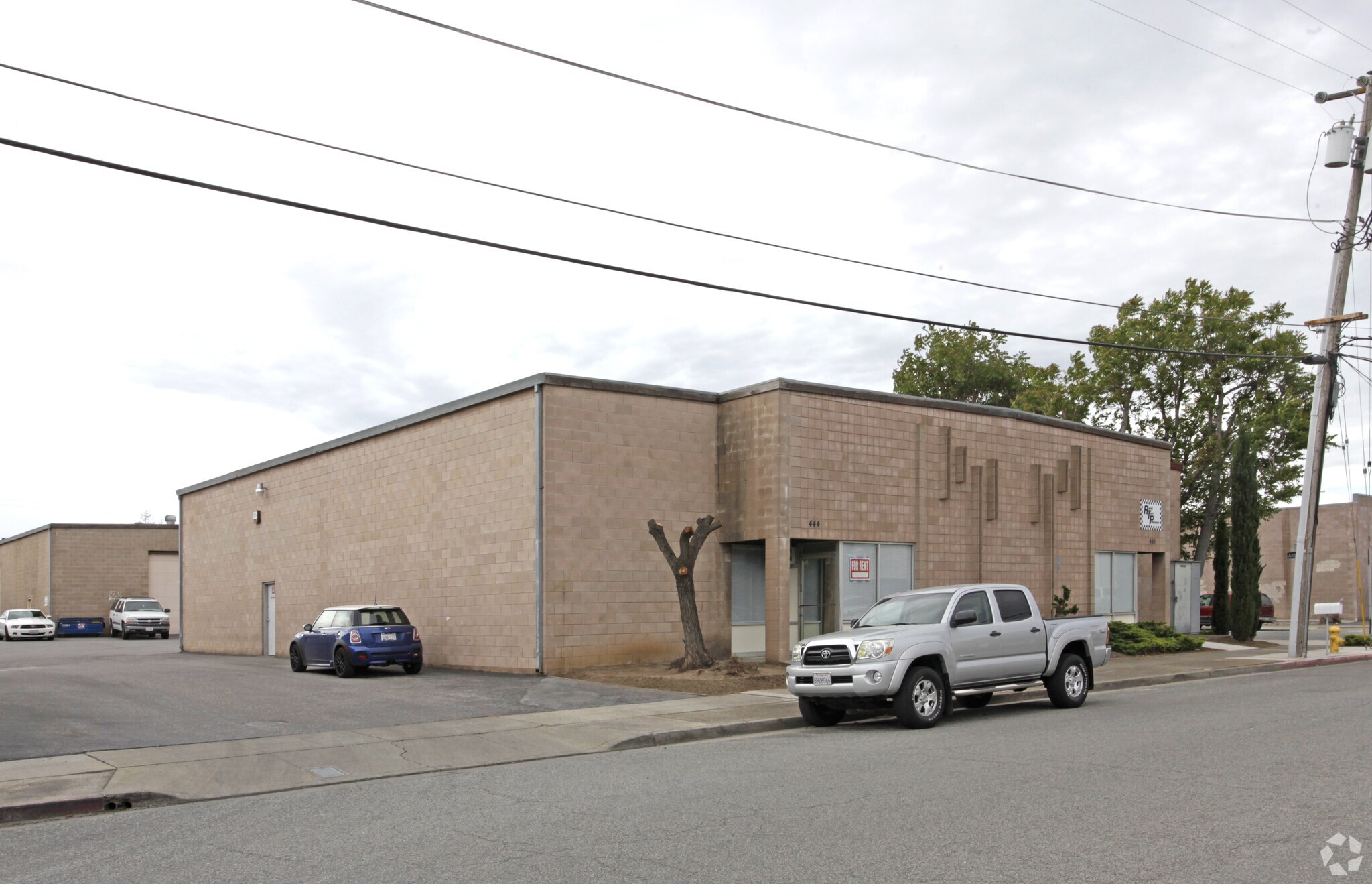 444-460 Lano St, San Jose, CA à vendre Photo du bâtiment- Image 1 de 8