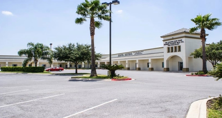 910 E 8th St, Weslaco, TX à vendre - Photo du bâtiment - Image 3 de 5