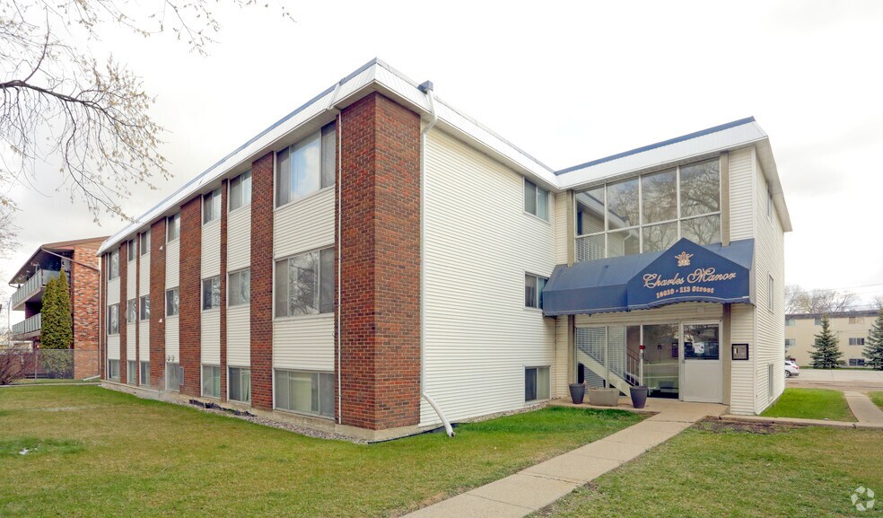 10829 113th St, Edmonton, AB à vendre - Photo principale - Image 1 de 1