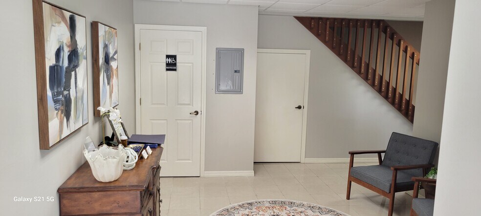 505 Deltona Blvd, Deltona, FL à louer - Photo du bâtiment - Image 3 de 10