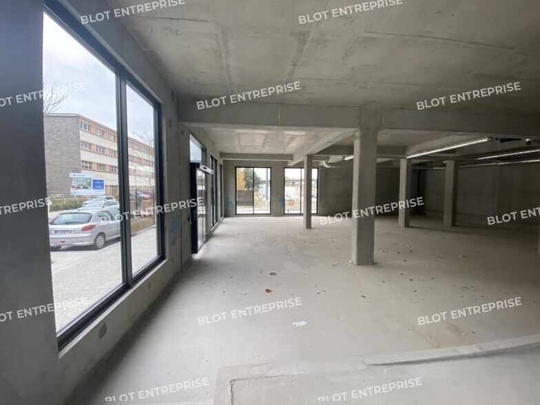 Office in Lorient for sale - Interior Photo - Image 3 of 4