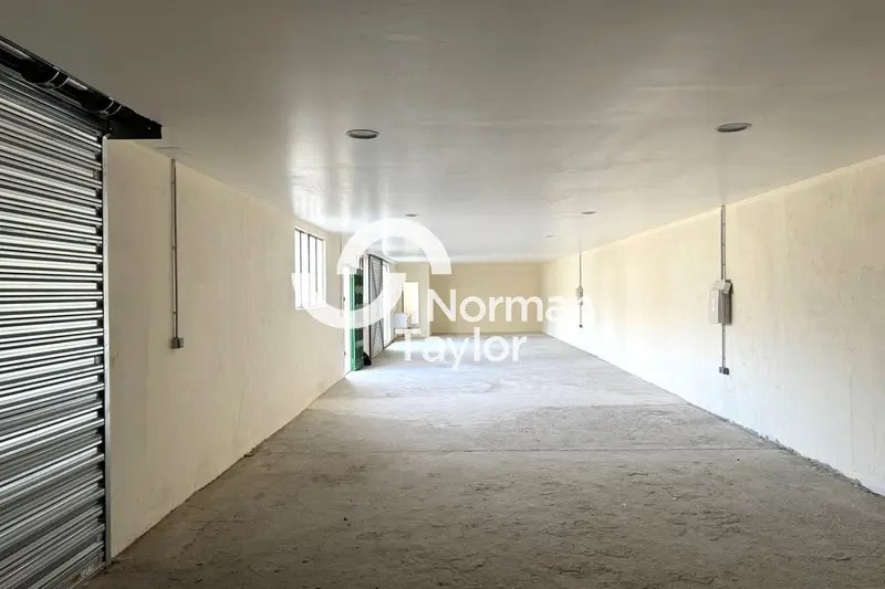 Flex in Montpellier for lease - Building Photo - Image 2 of 4