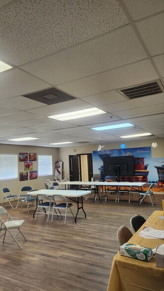 8101 Senate St, Houston, TX à louer - Photo du bâtiment - Image 2 de 17