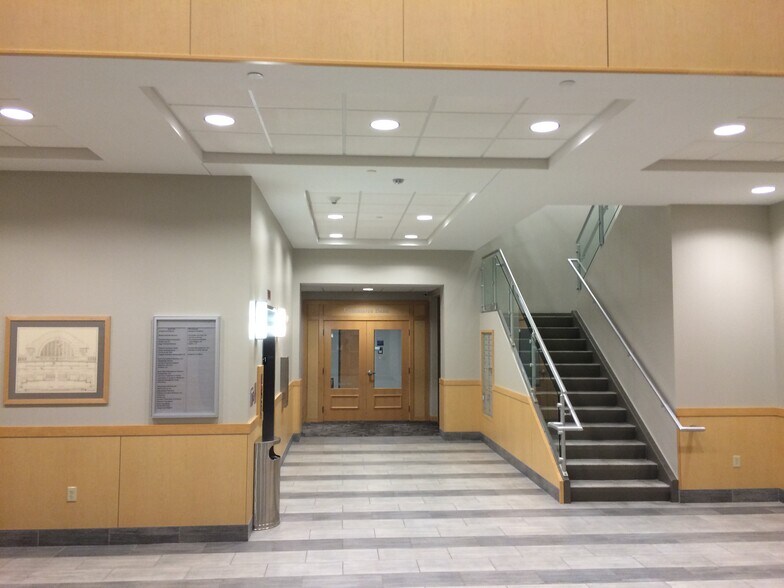 9078 Union Centre Blvd, West Chester, OH à louer - Hall d’entrée - Image 2 de 6