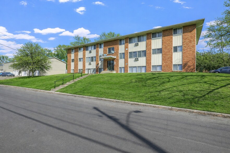3rd Street Portfolio portefeuille de 2 propriétés à vendre sur LoopNet.ca - Photo du bâtiment - Image 2 de 6