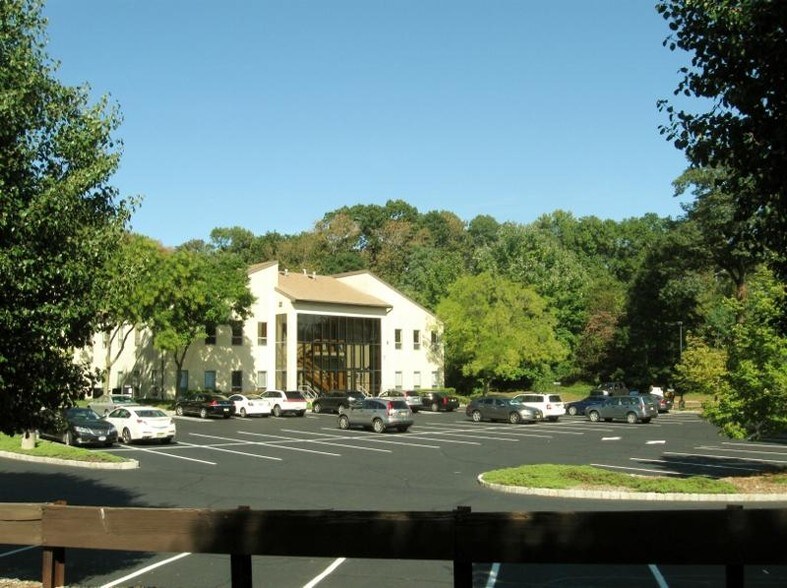 115 US Highway 46, Mountain Lakes, NJ à louer - Photo du bâtiment - Image 3 de 28