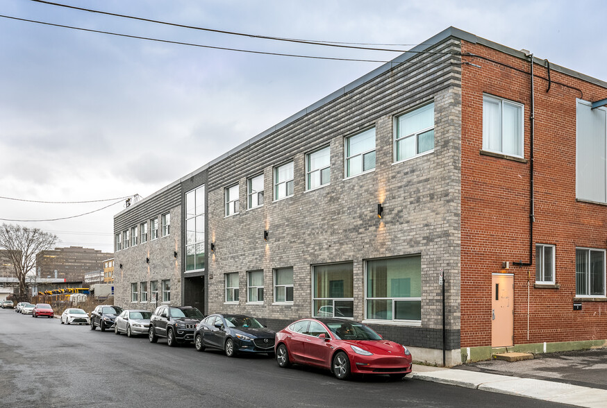 9850-9852 Rue Verville, Montréal, QC à vendre - Photo principale - Image 1 de 21