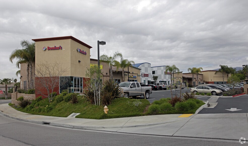 7354 Stoney Creek Dr, Highland, CA for lease - Primary Photo - Image 1 of 2