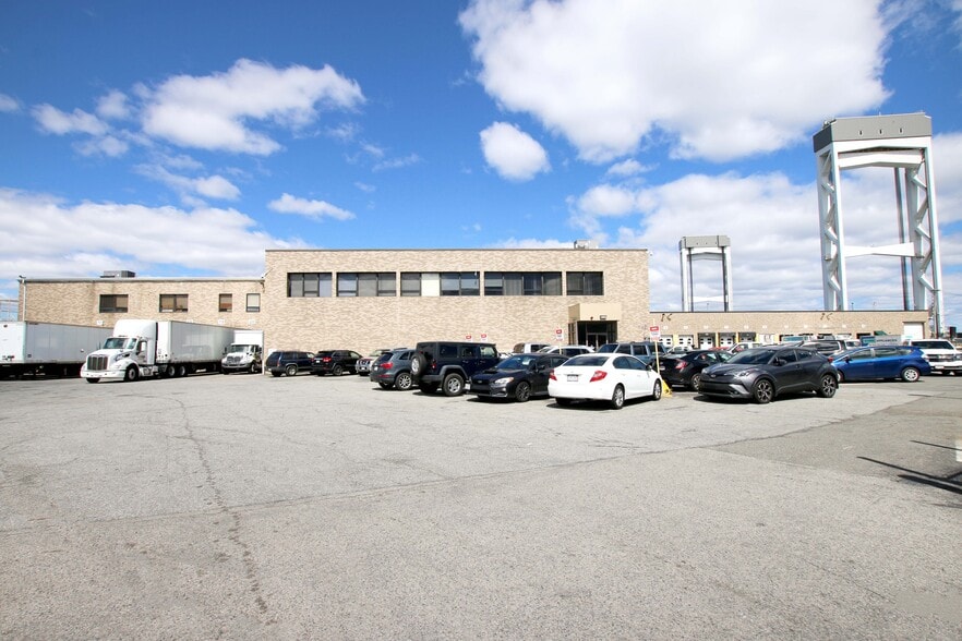 580 Chelsea St, Boston, MA for lease - Building Photo - Image 3 of 3