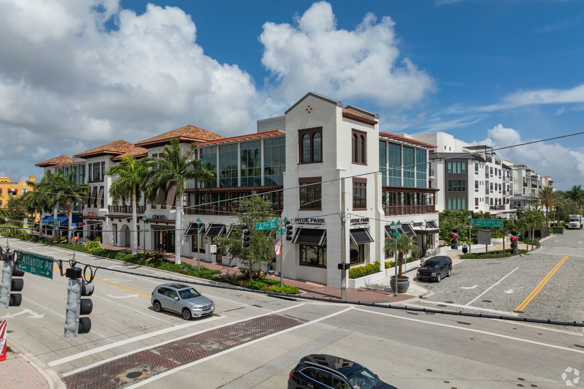 601 E Atlantic Ave, Delray Beach, FL à louer Photo du bâtiment- Image 1 de 6
