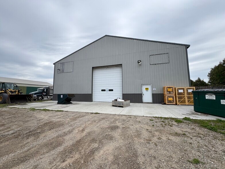 755 S Pere Marquette Hwy, Ludington, MI à louer - Photo du bâtiment - Image 3 de 13