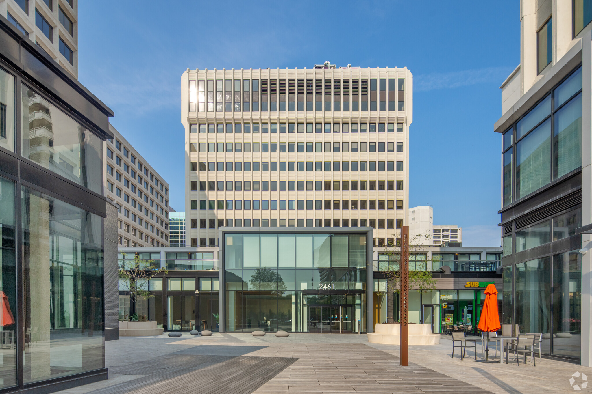 2461 S Clark St, Arlington, VA for lease Building Photo- Image 1 of 18