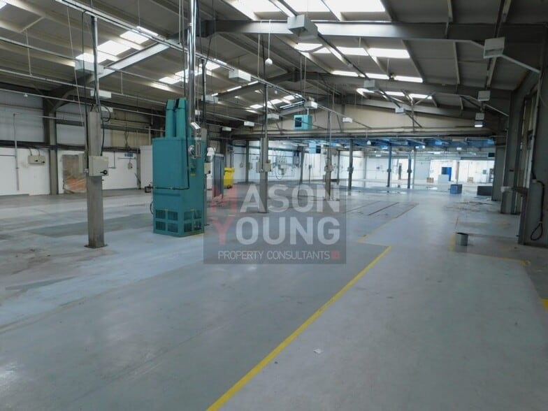Guns Ln, West Bromwich for lease - Interior Photo - Image 2 of 5