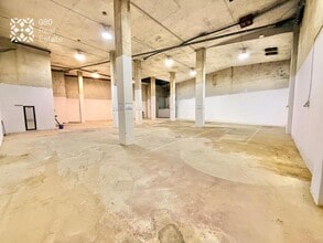Retail in Cornellà de Llobregat, Barcelona for lease Interior Photo- Image 2 of 5