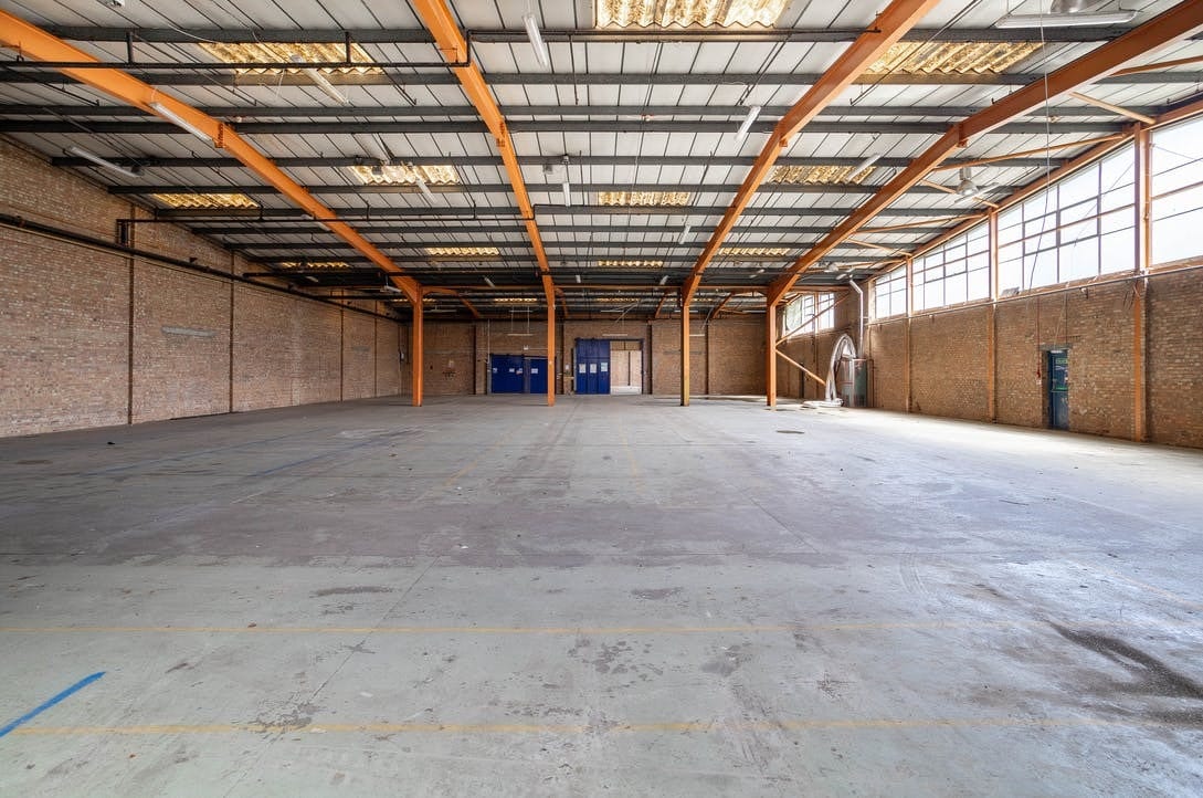 24 Creekside, London for lease Interior Photo- Image 1 of 1