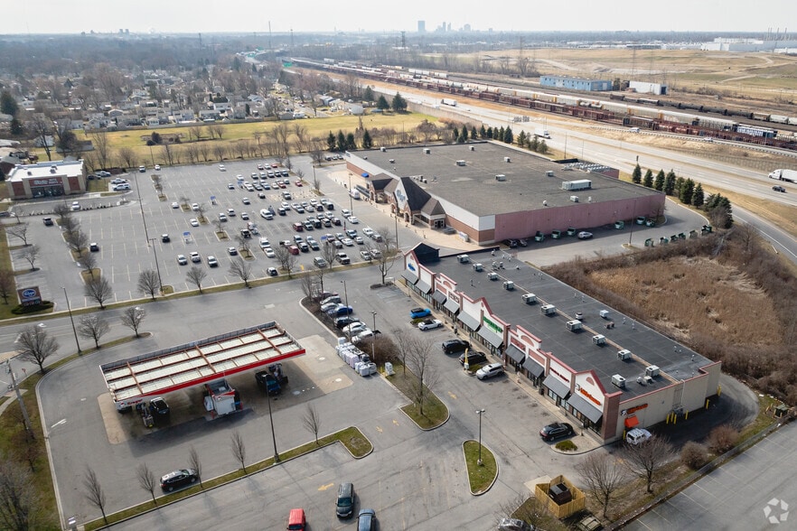 4747 Suder Ave, Toledo, OH à louer - Photo du bâtiment - Image 3 de 6