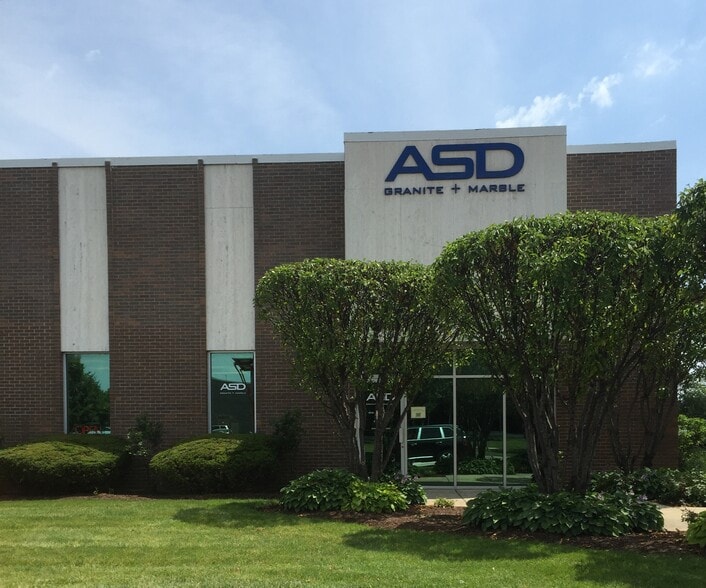 1775 Lively Blvd, Elk Grove Village, IL for lease - Primary Photo - Image 1 of 3