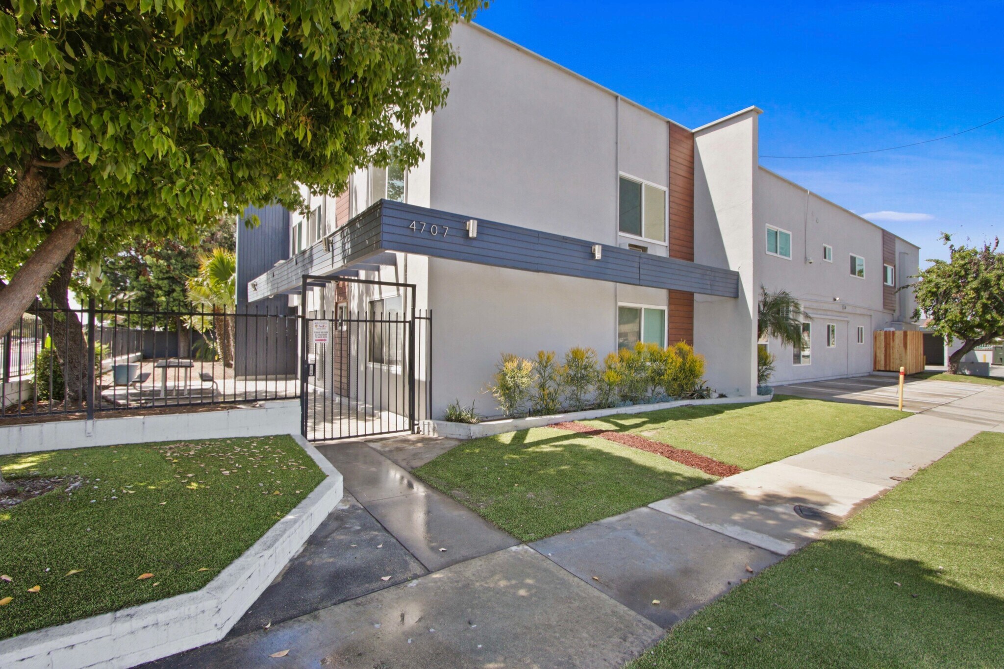 4707 Rosemead Blvd, Pico Rivera, CA à vendre Photo du bâtiment- Image 1 de 12