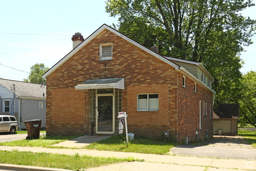 715 Page Ave, Jackson, MI à vendre - Photo principale - Image 1 de 1