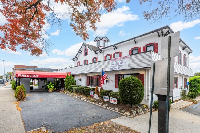 Plus de détails pour 54 Lincoln Ave, Rockville Centre, NY - Commerce de détail à louer